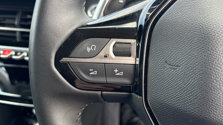 Peugeot 208 1.2 PureTech 100 Allure Premium 5dr EAT8 Petrol Hatchback